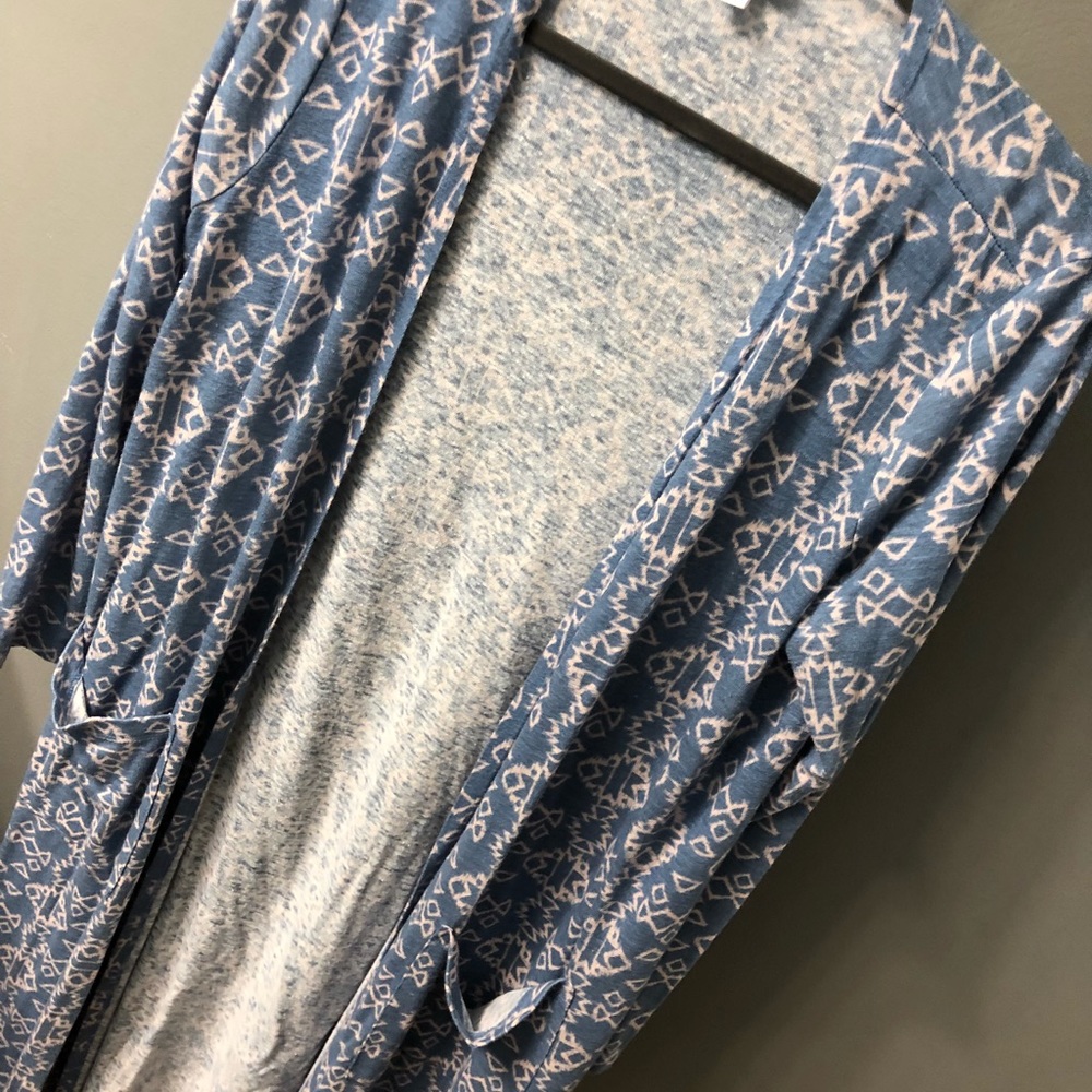 Light blue and pink large Lularoe Sarah never worn